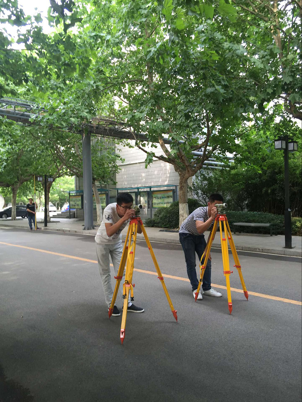 日出水了啊快点使劲动态图