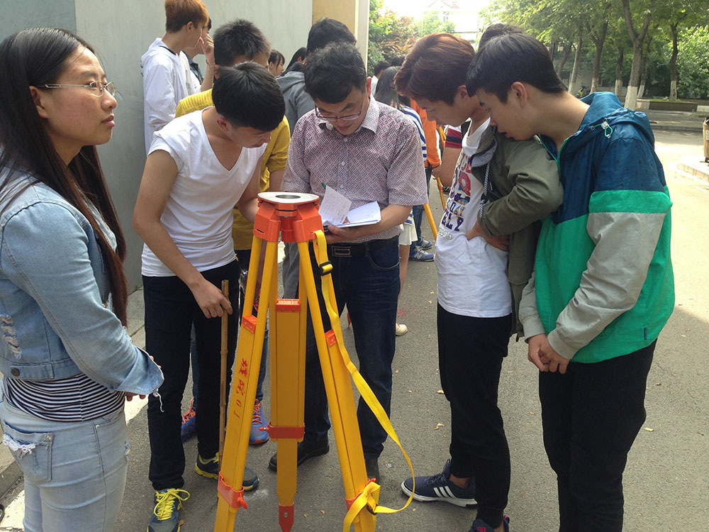 日出水了啊快点使劲动态图