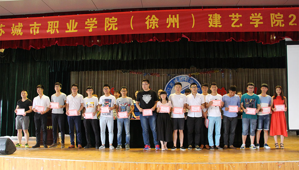 日出水了啊快点使劲动态图