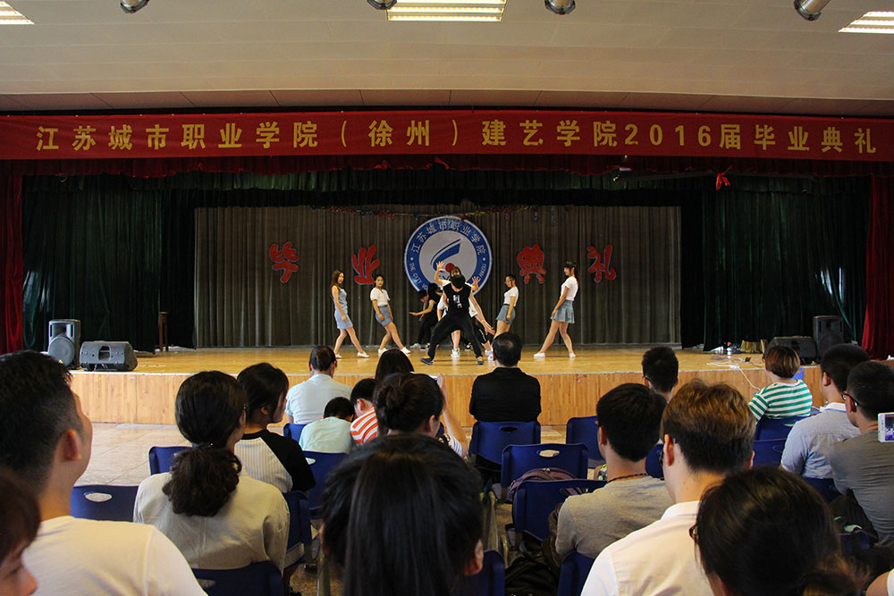 日出水了啊快点使劲动态图