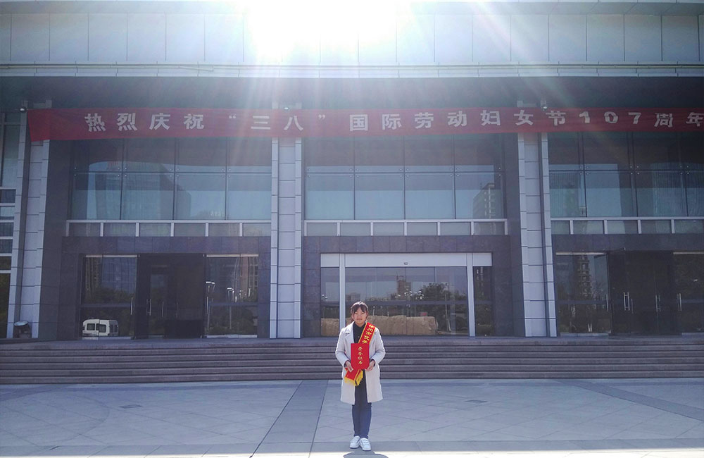 日出水了啊快点使劲动态图