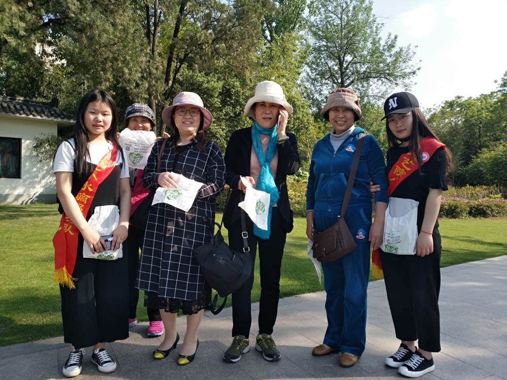 日出水了啊快点使劲动态图