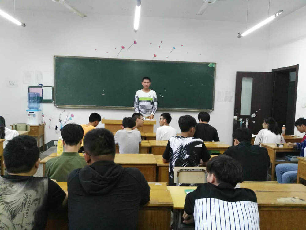 日出水了啊快点使劲动态图