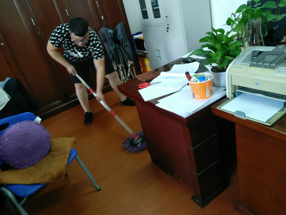 日出水了啊快点使劲动态图