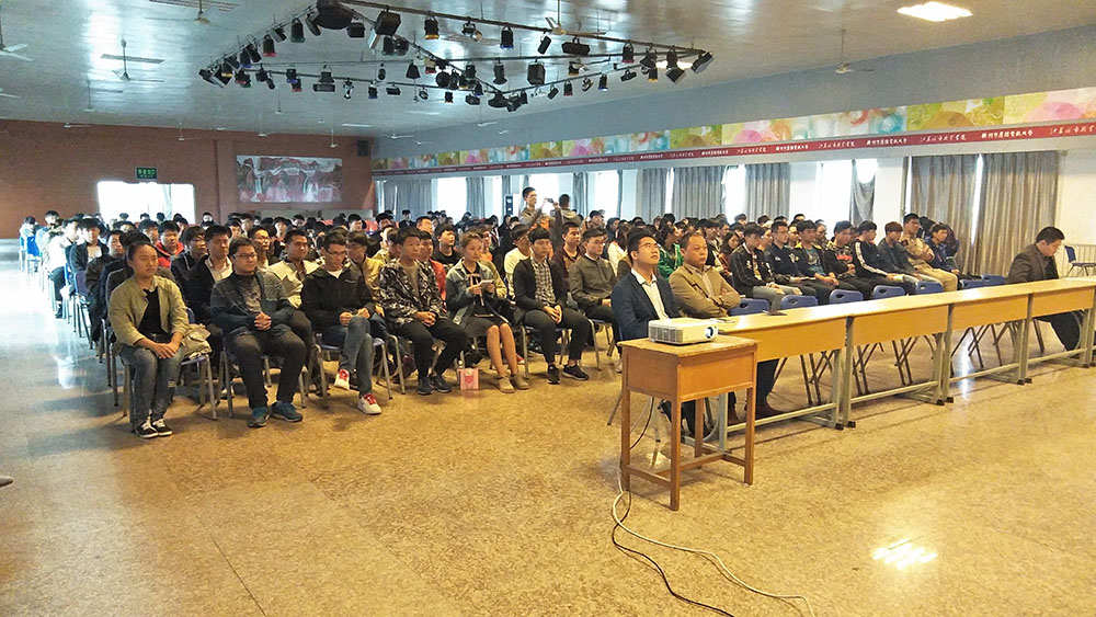 日出水了啊快点使劲动态图