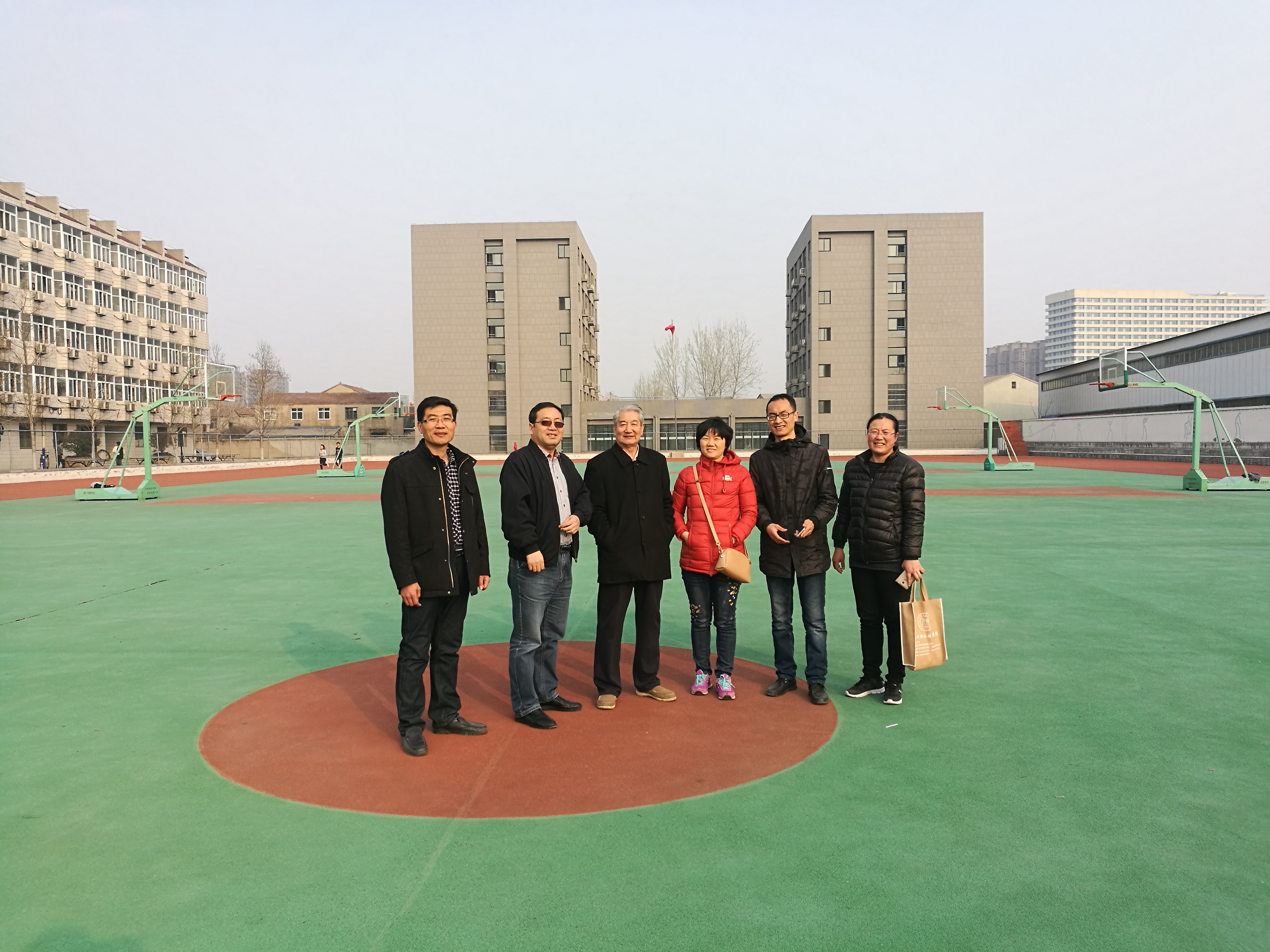 日出水了啊快点使劲动态图