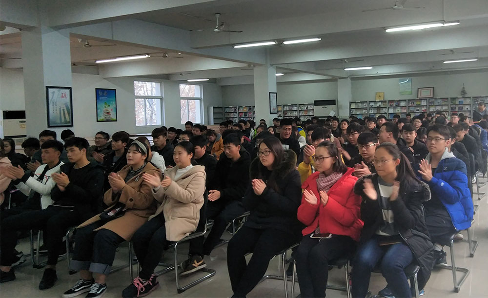 日出水了啊快点使劲动态图