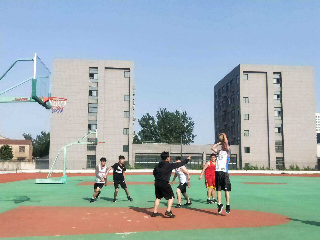 日出水了啊快点使劲动态图