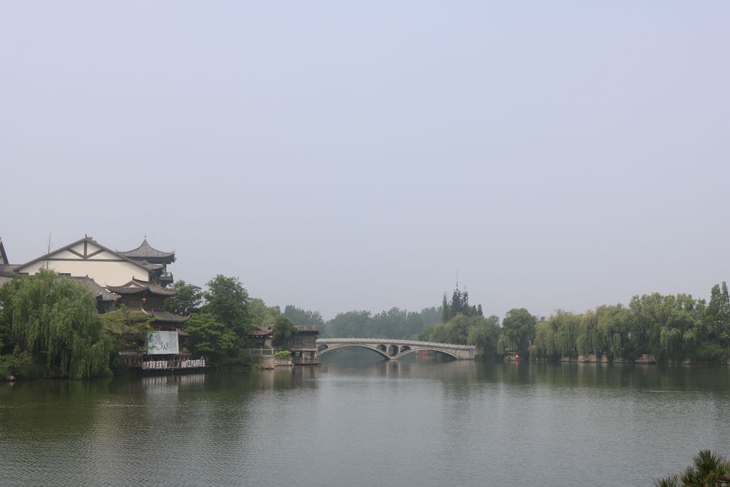 日出水了啊快点使劲动态图