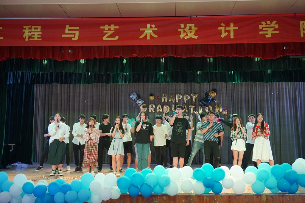 日出水了啊快点使劲动态图