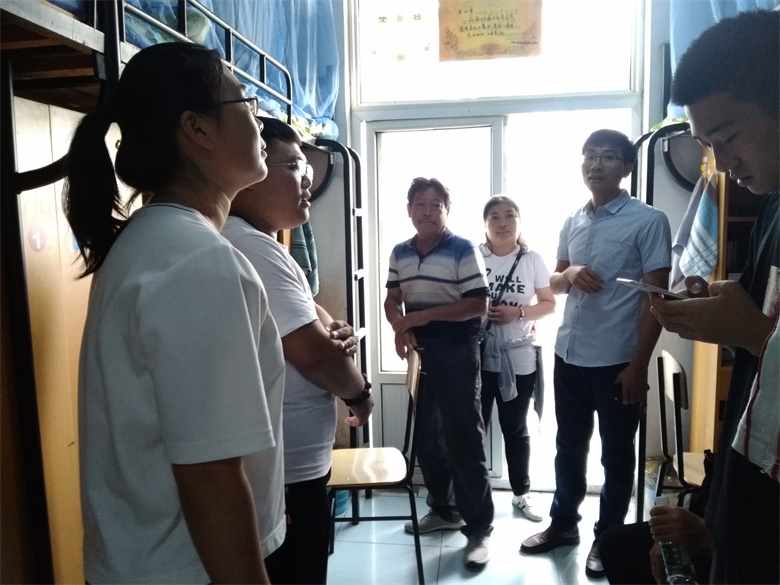 日出水了啊快点使劲动态图