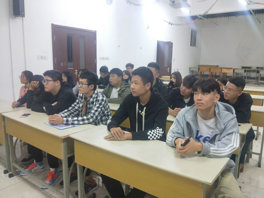 日出水了啊快点使劲动态图