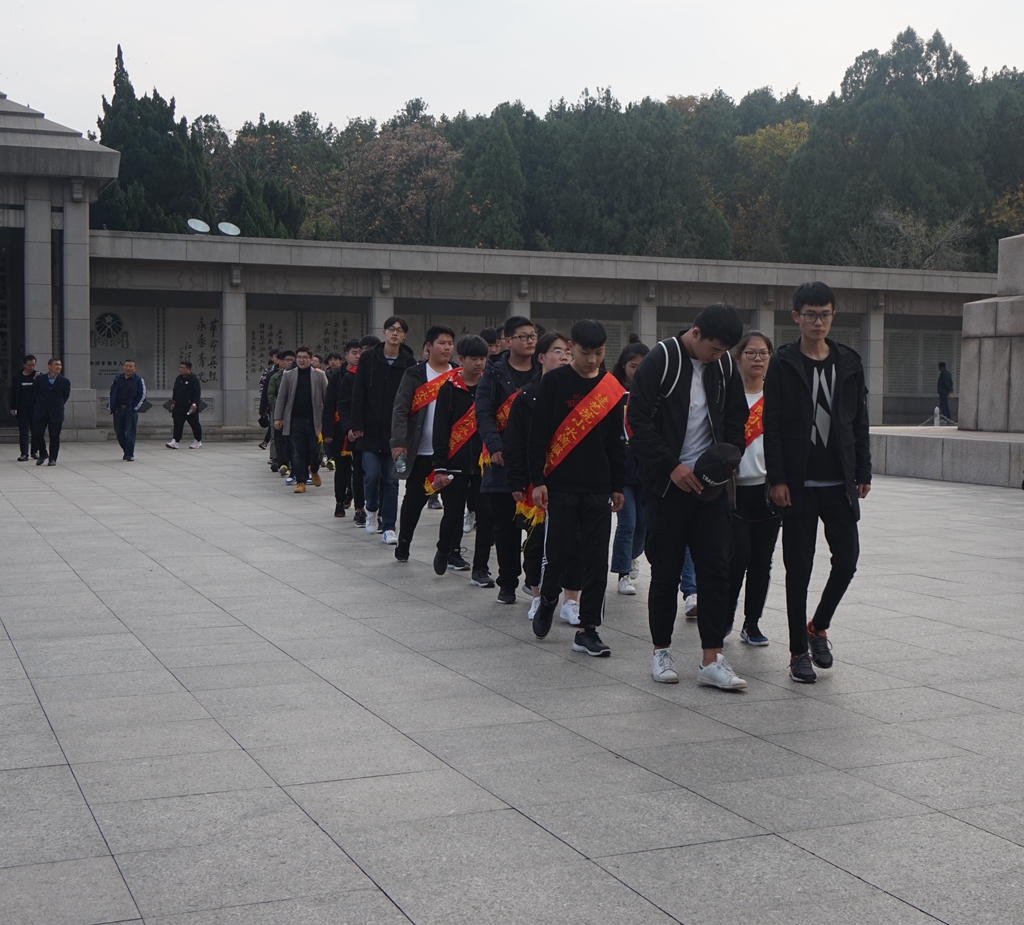 日出水了啊快点使劲动态图