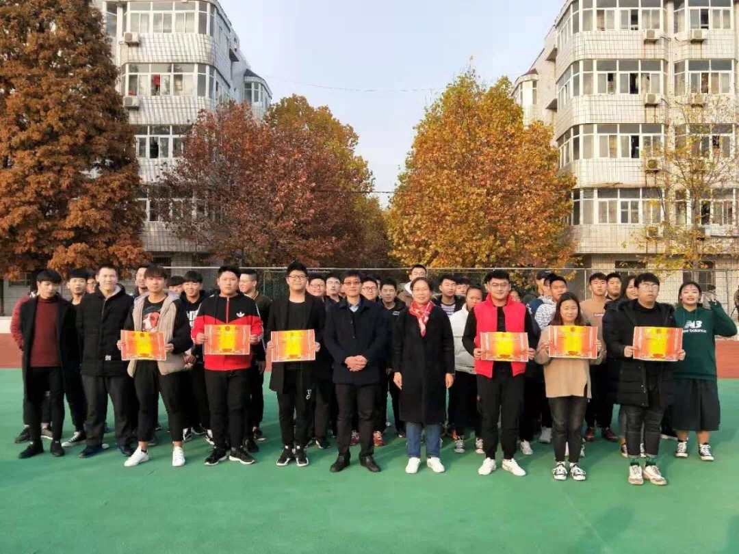 日出水了啊快点使劲动态图