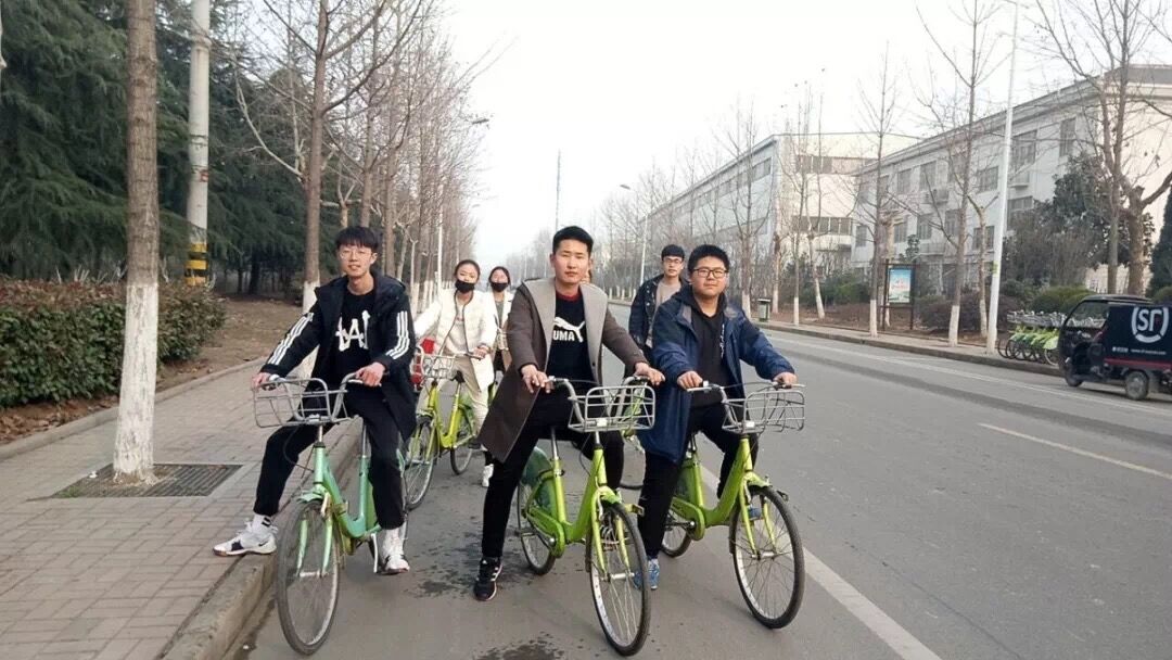 日出水了啊快点使劲动态图