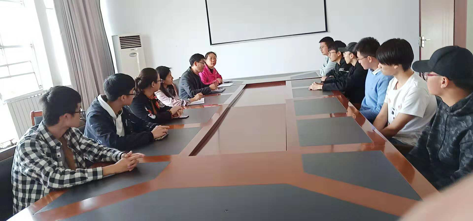 日出水了啊快点使劲动态图