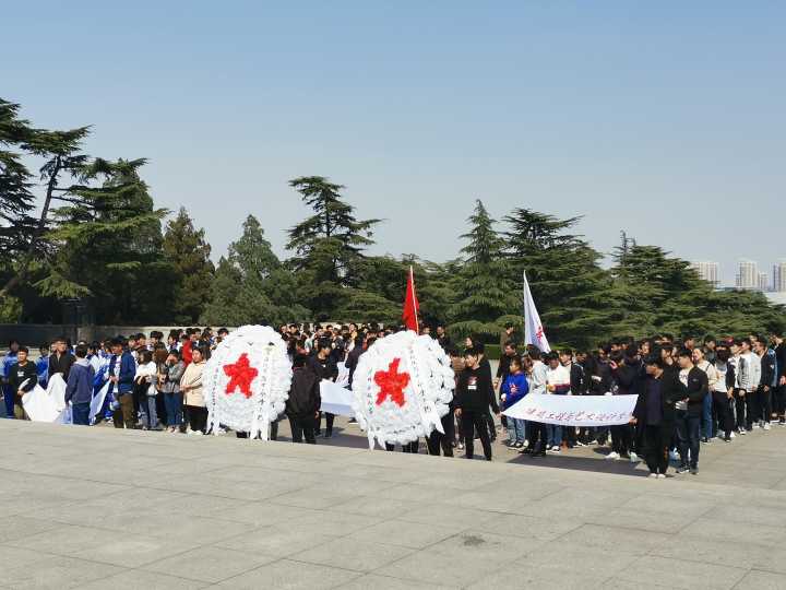 日出水了啊快点使劲动态图