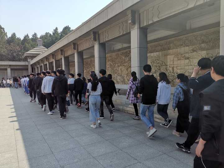 日出水了啊快点使劲动态图