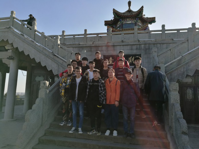 日出水了啊快点使劲动态图