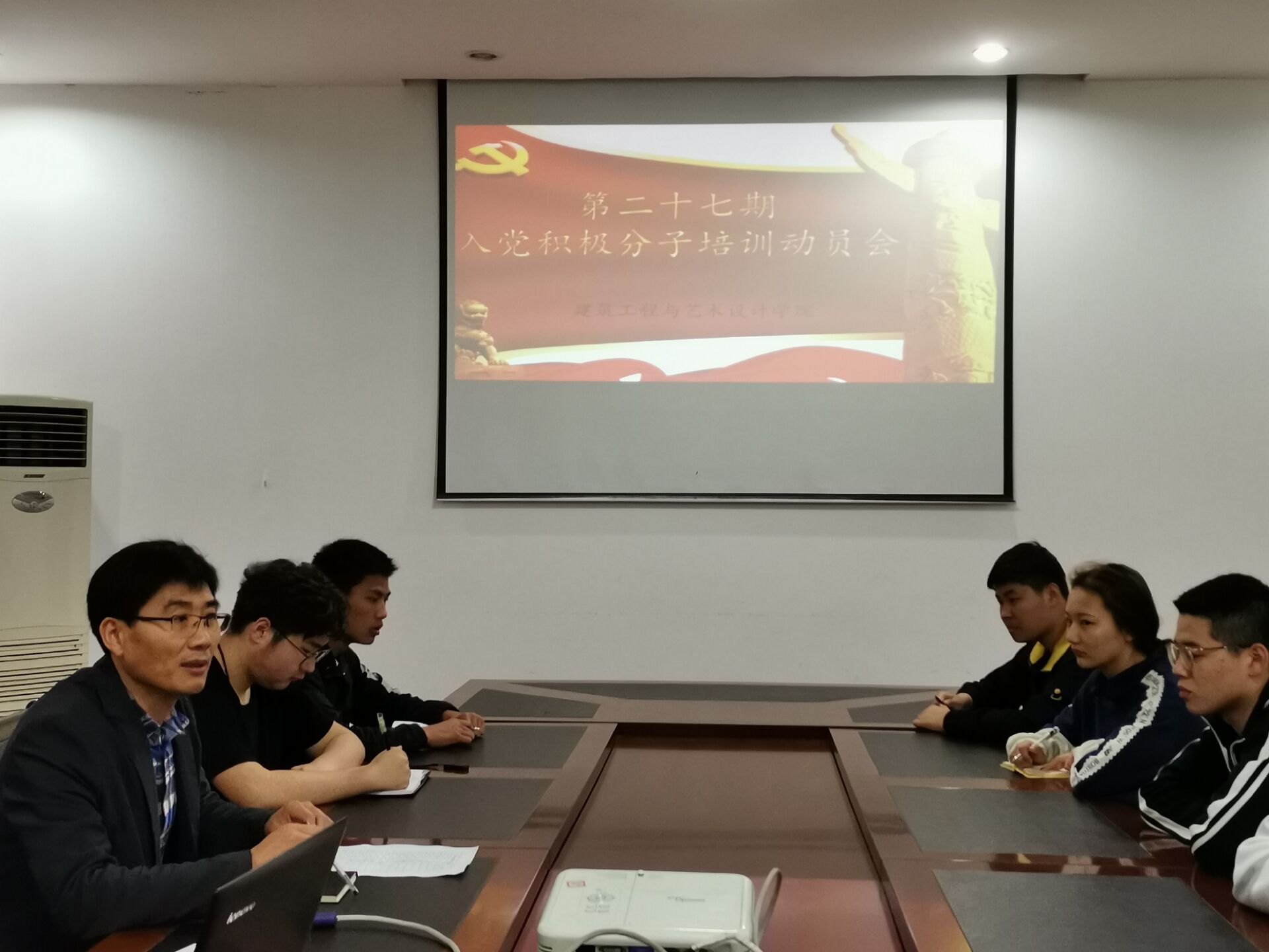 日出水了啊快点使劲动态图