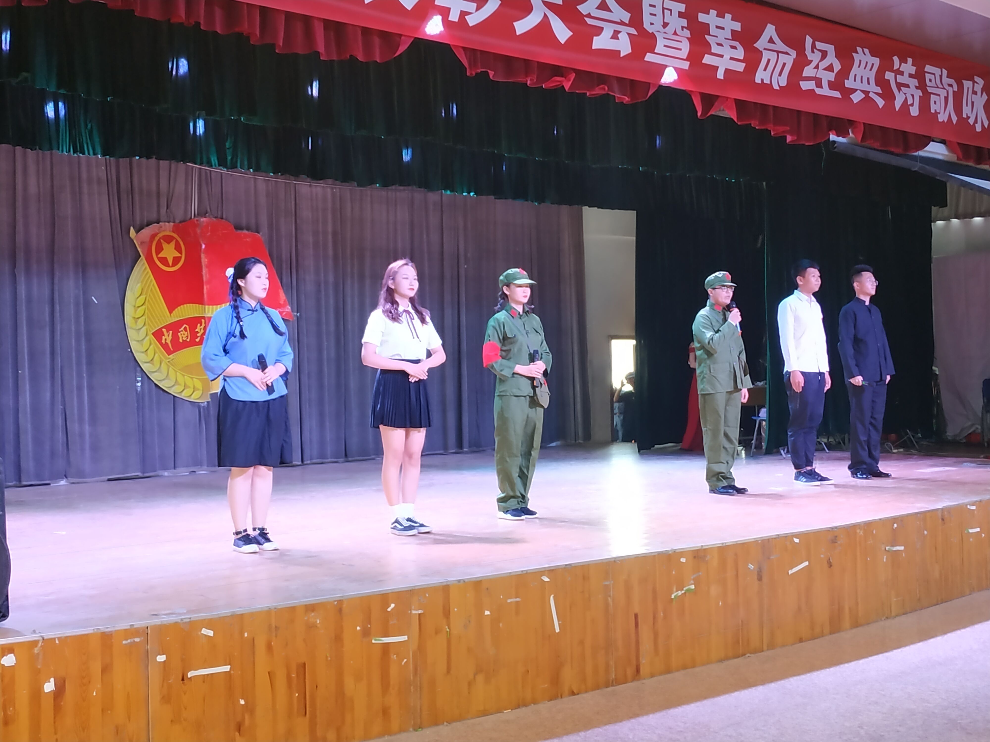 日出水了啊快点使劲动态图