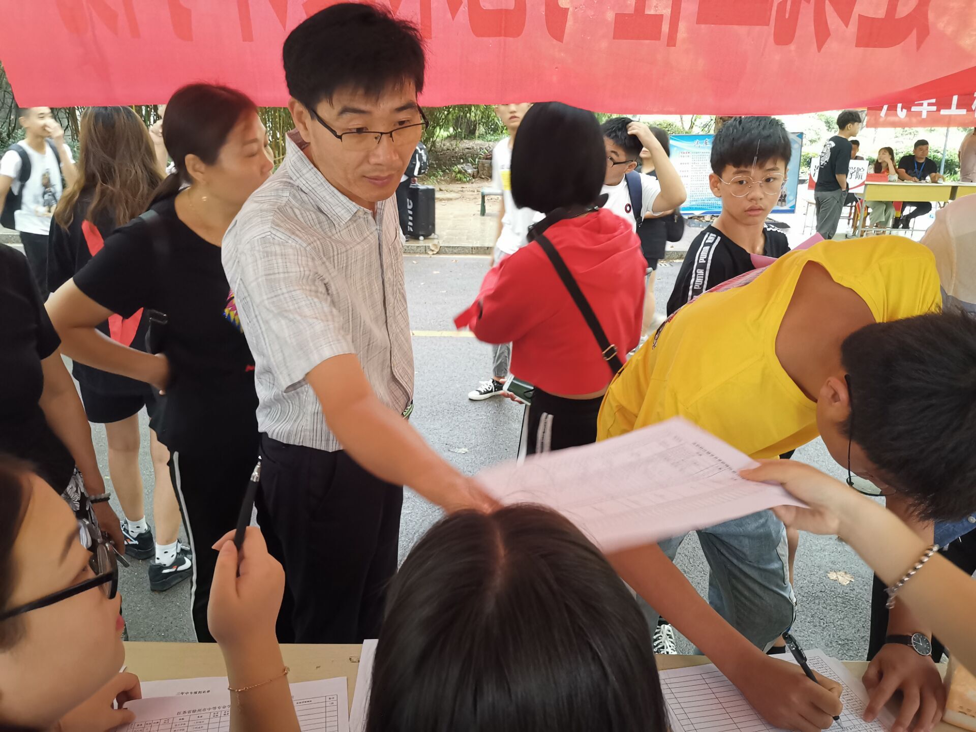 日出水了啊快点使劲动态图