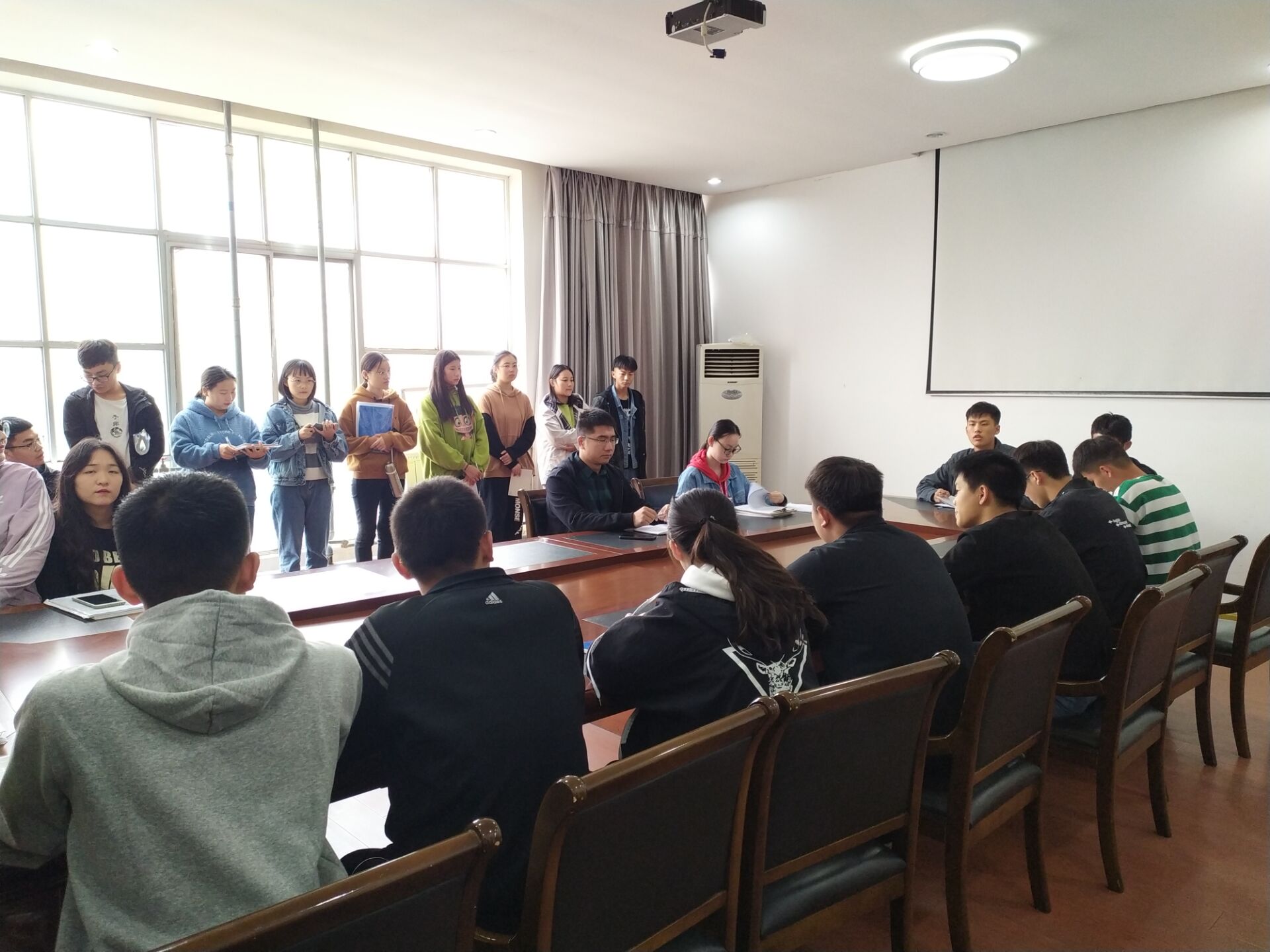 日出水了啊快点使劲动态图