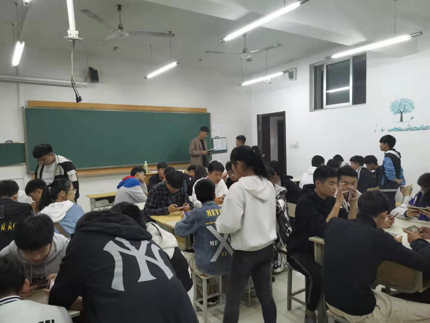 日出水了啊快点使劲动态图