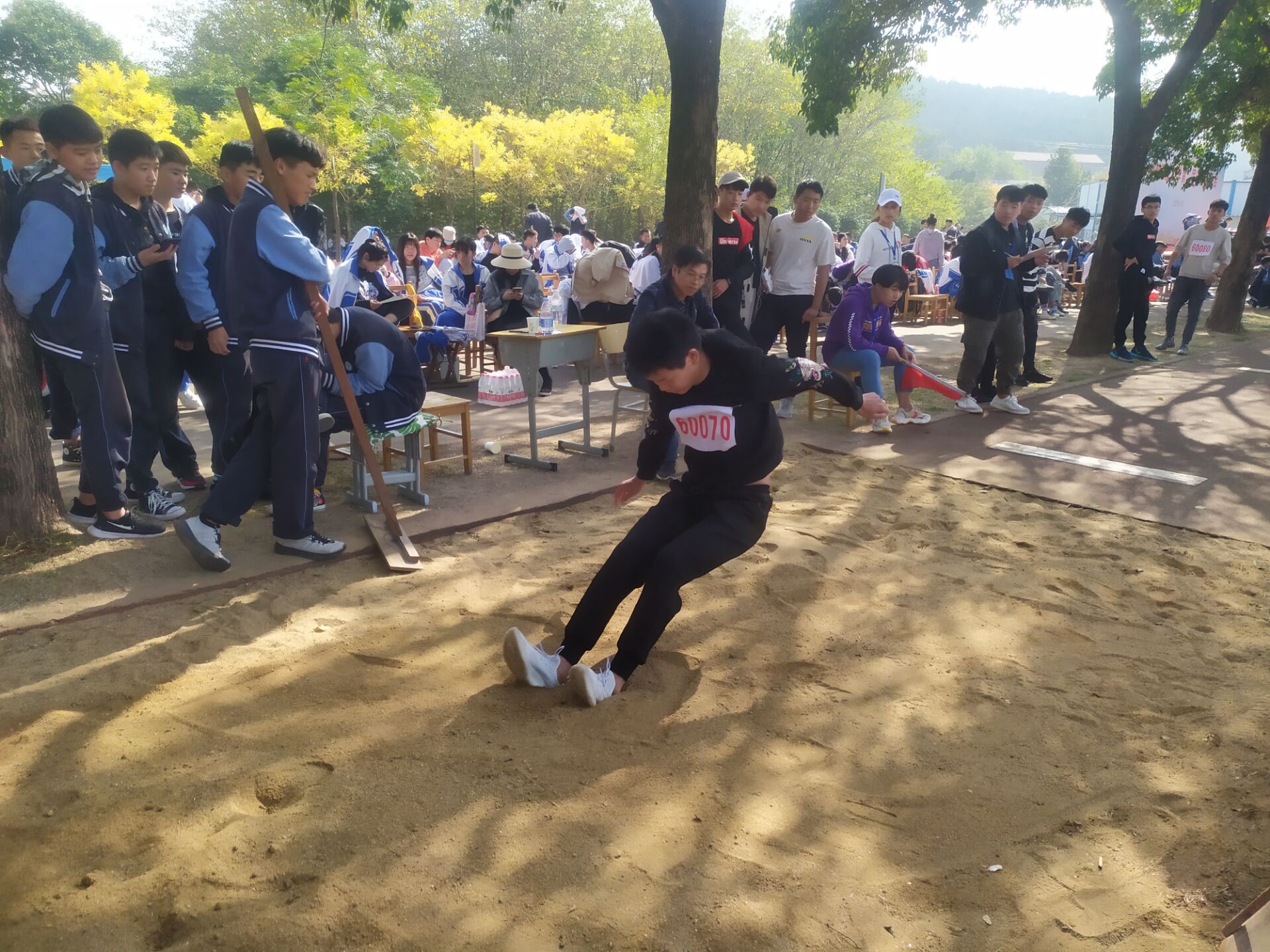 日出水了啊快点使劲动态图