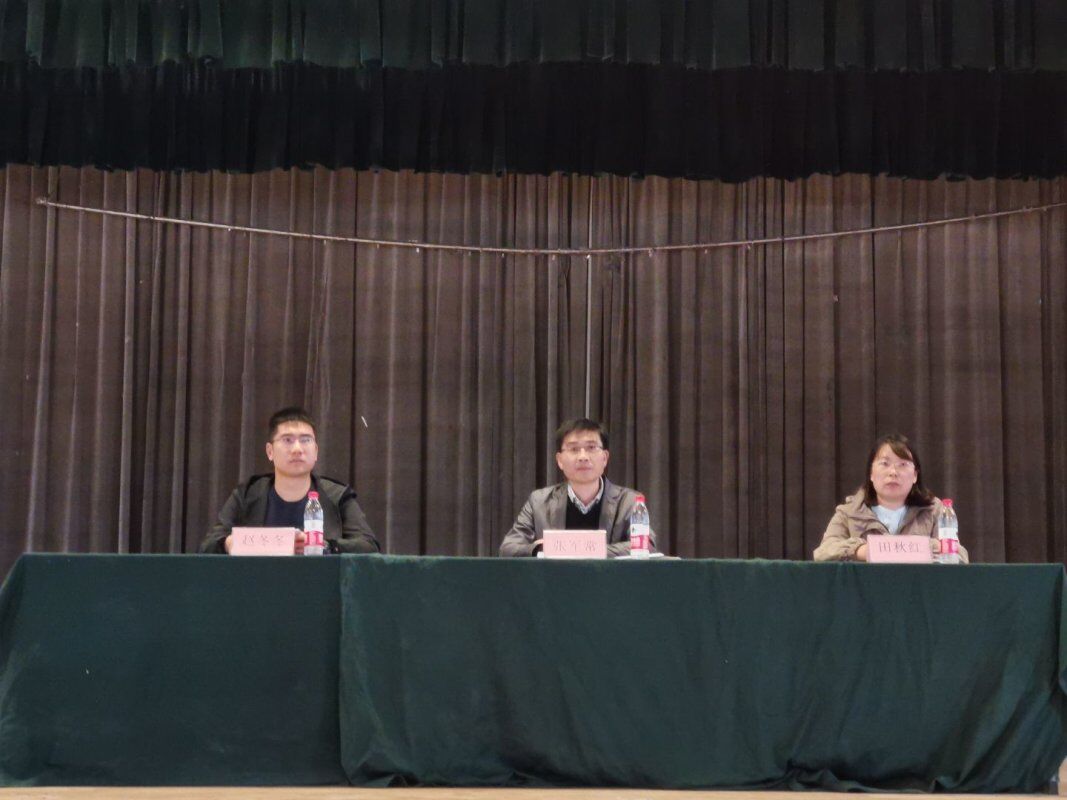 日出水了啊快点使劲动态图