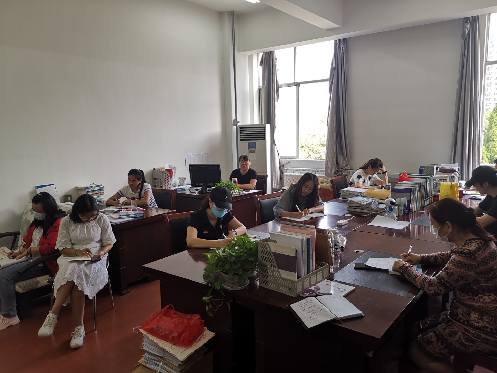 日出水了啊快点使劲动态图