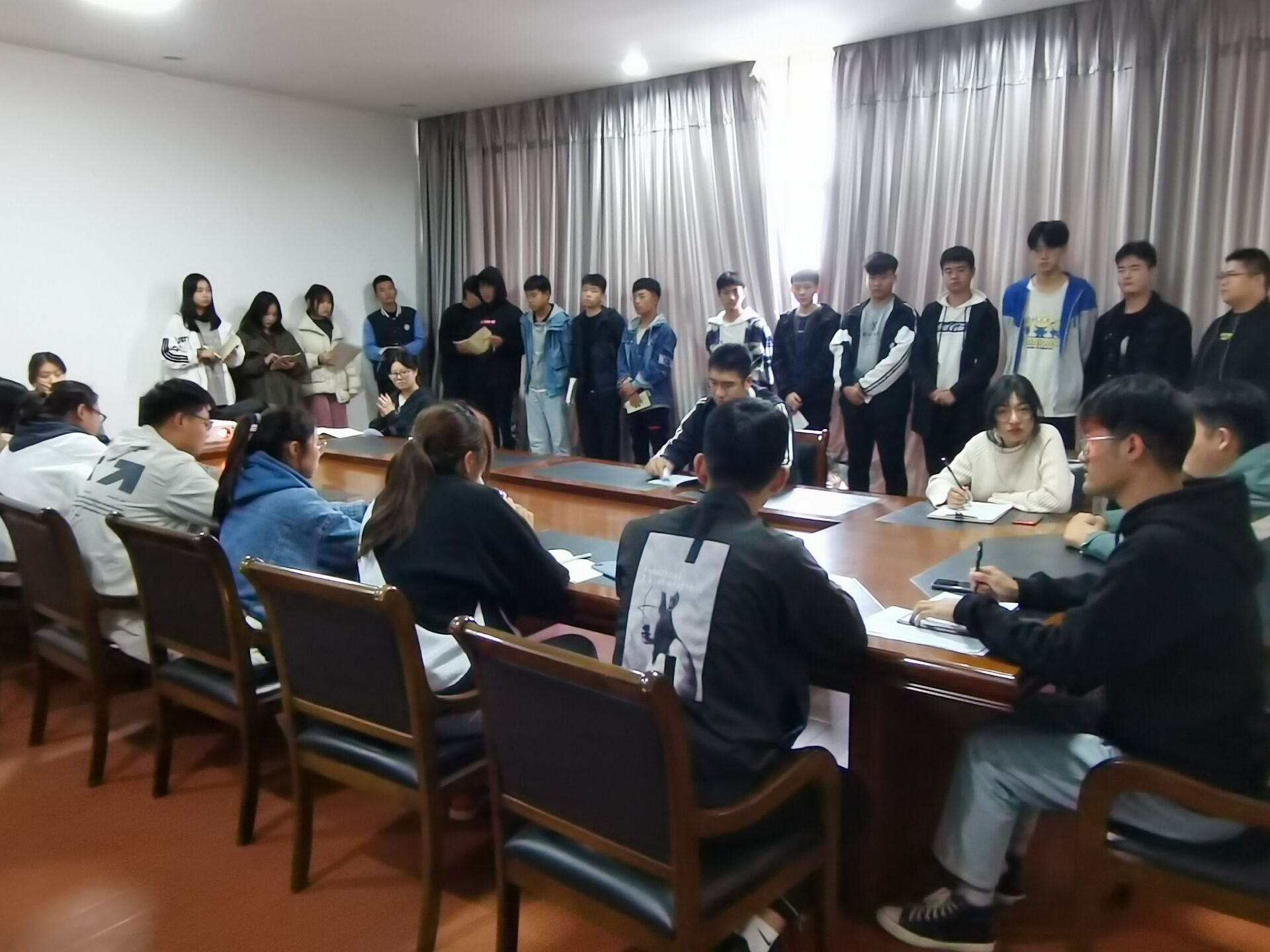 日出水了啊快点使劲动态图