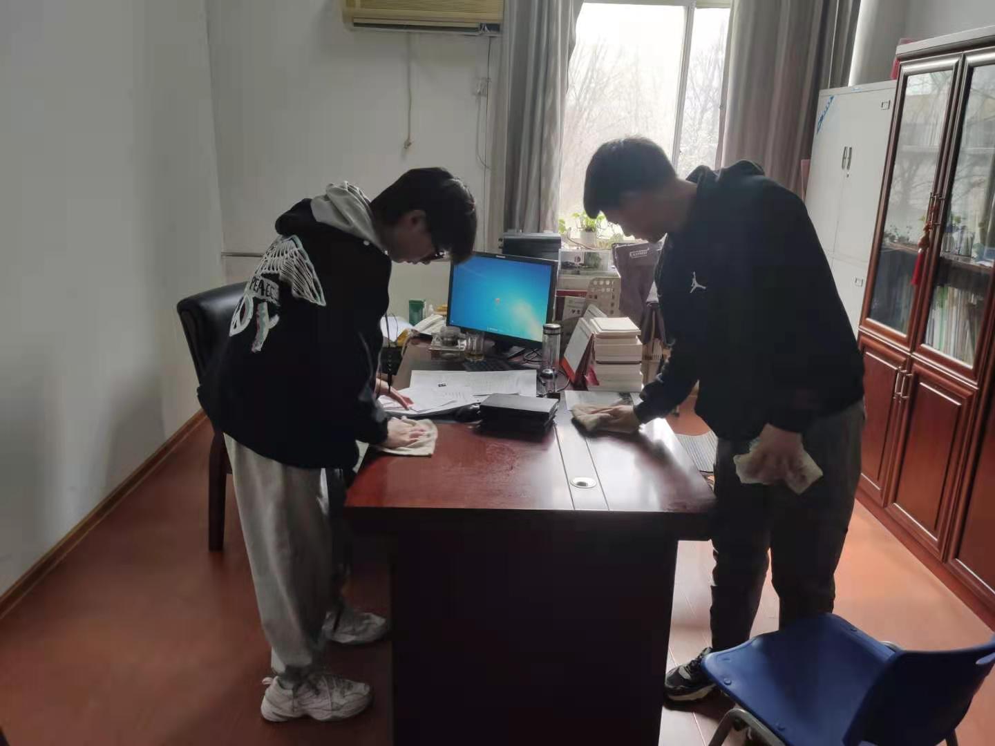 日出水了啊快点使劲动态图