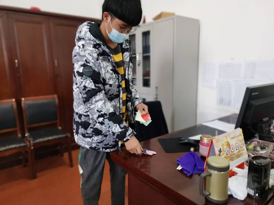 日出水了啊快点使劲动态图