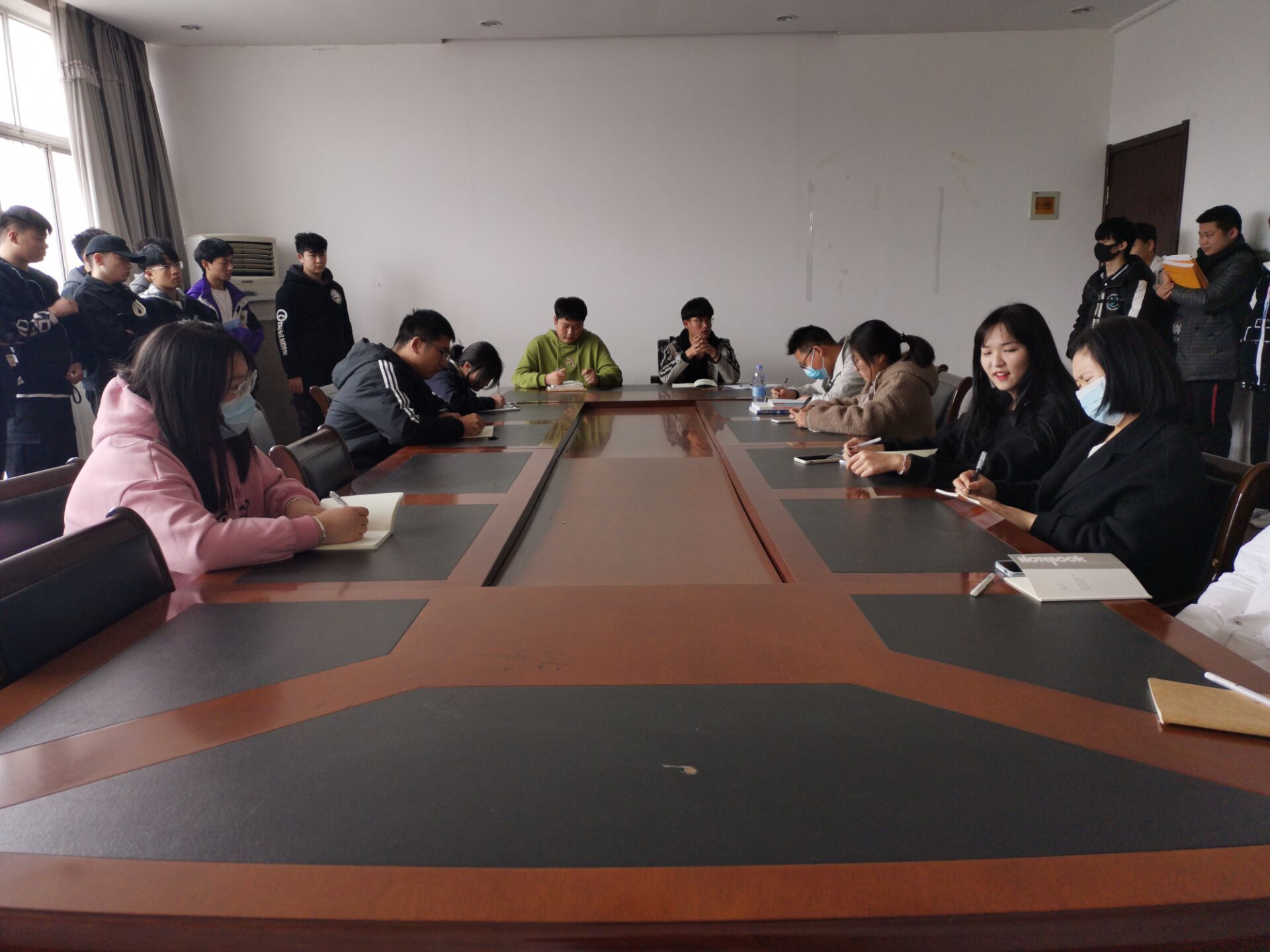 日出水了啊快点使劲动态图