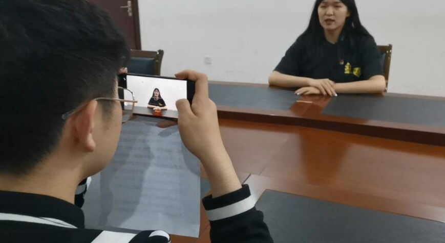 日出水了啊快点使劲动态图