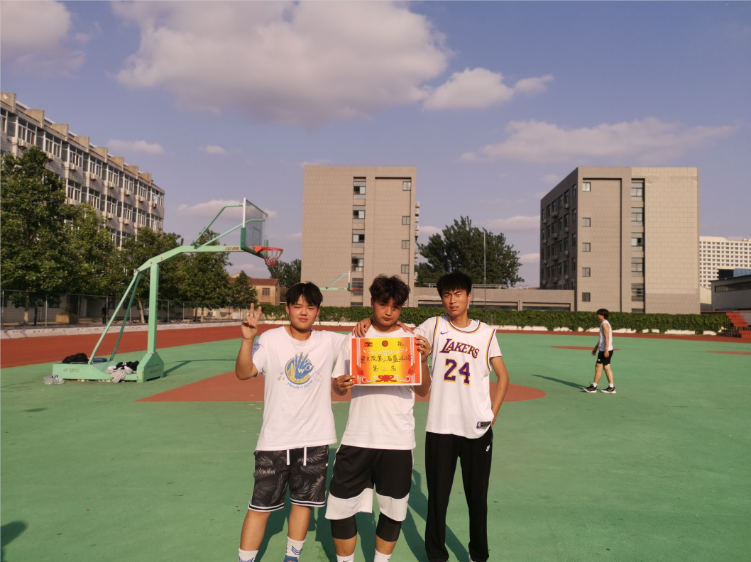 日出水了啊快点使劲动态图