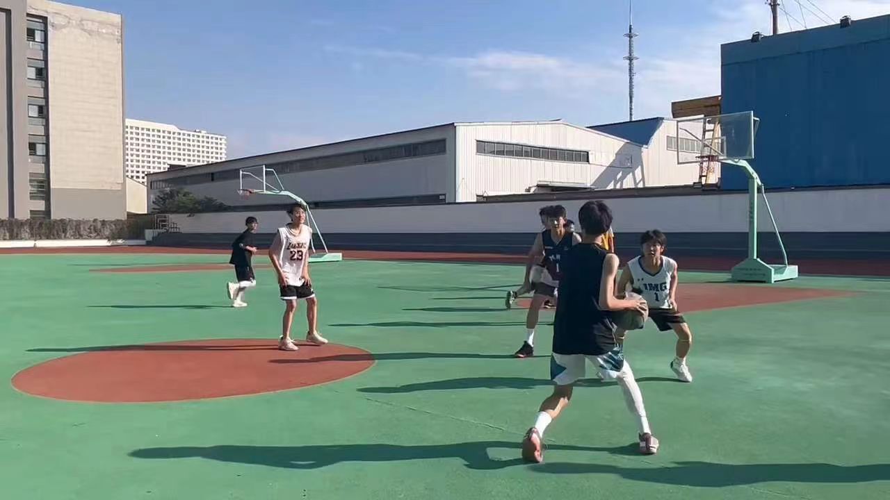 日出水了啊快点使劲动态图