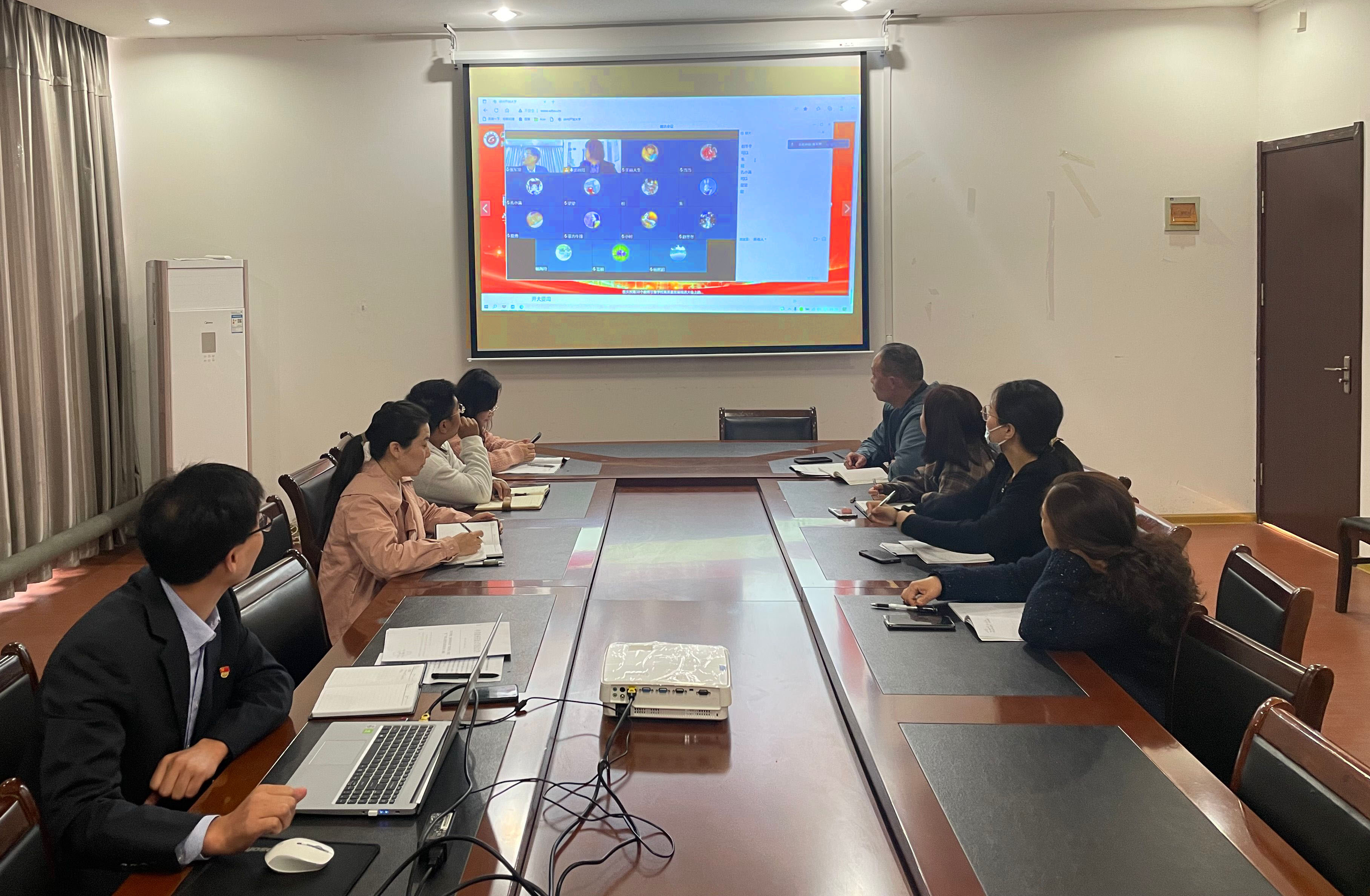 日出水了啊快点使劲动态图