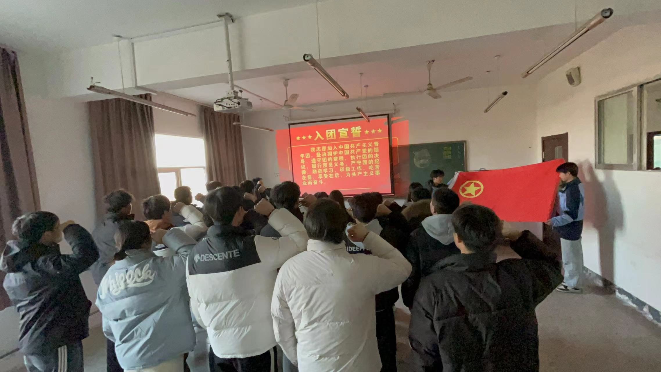 日出水了啊快点使劲动态图