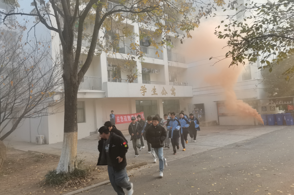 日出水了啊快点使劲动态图