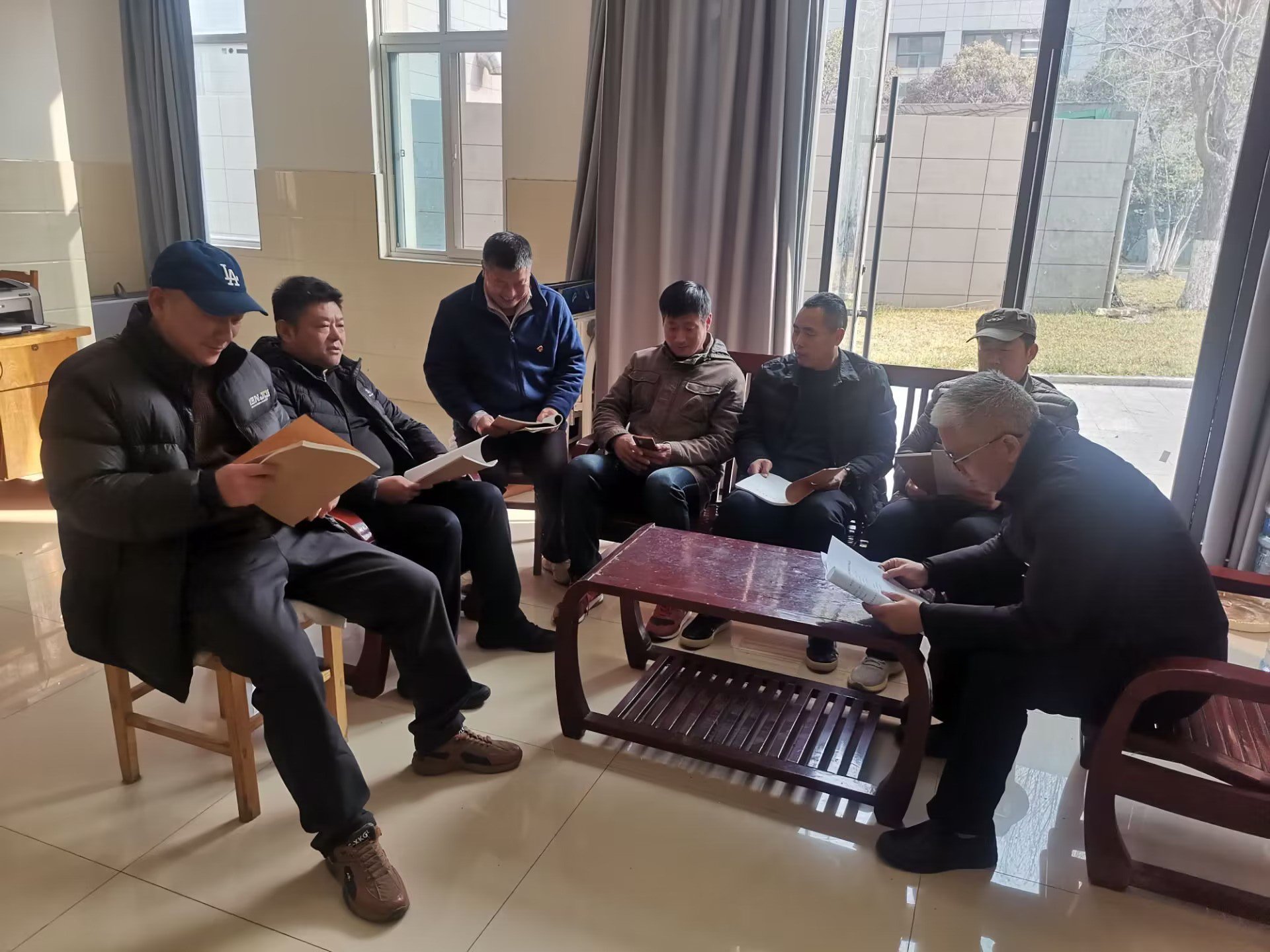 日出水了啊快点使劲动态图