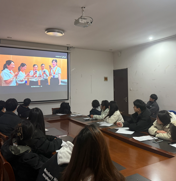 日出水了啊快点使劲动态图