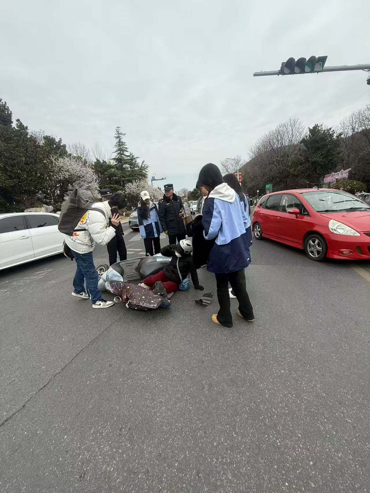 日出水了啊快点使劲动态图