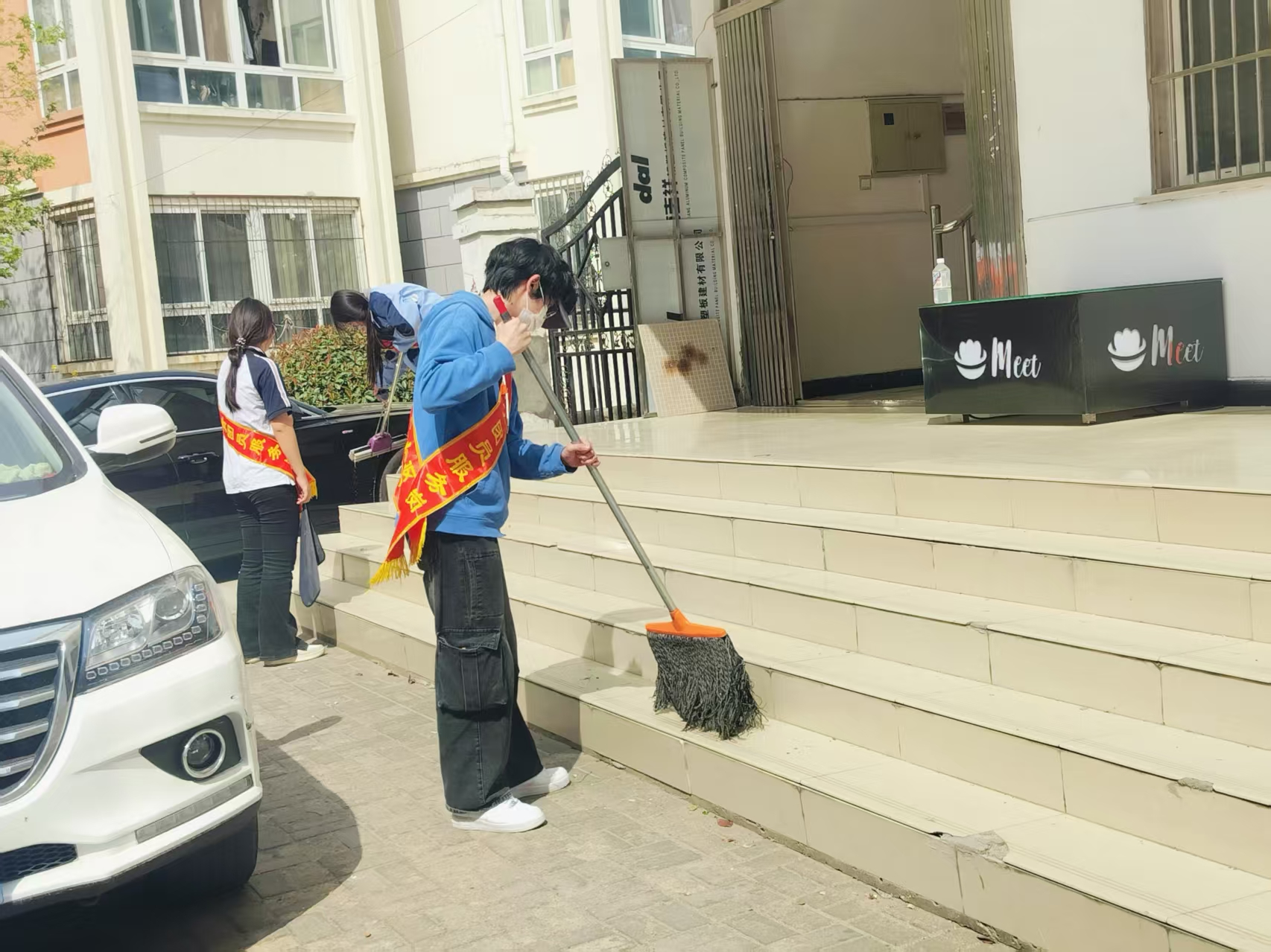 日出水了啊快点使劲动态图