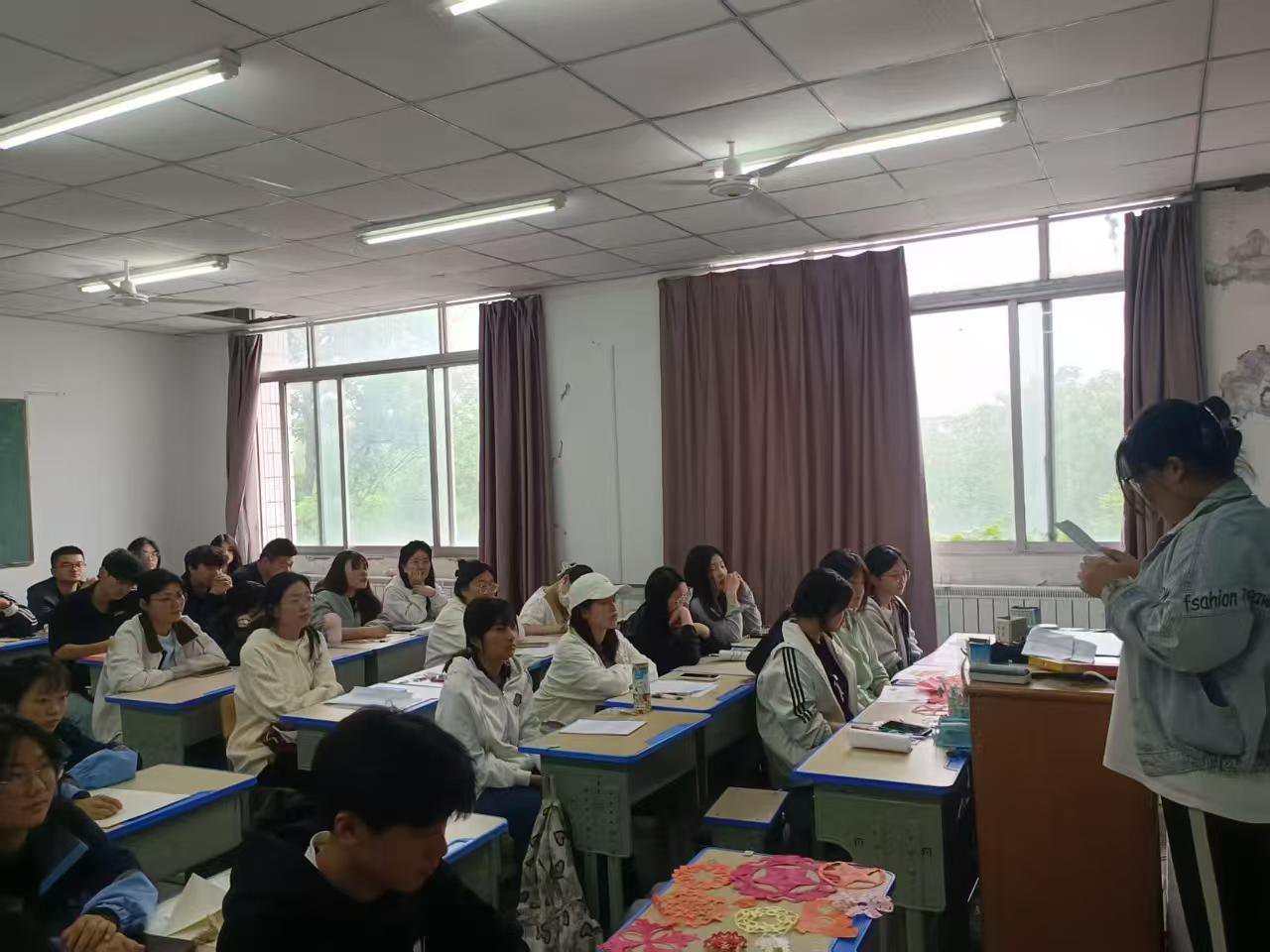 日出水了啊快点使劲动态图