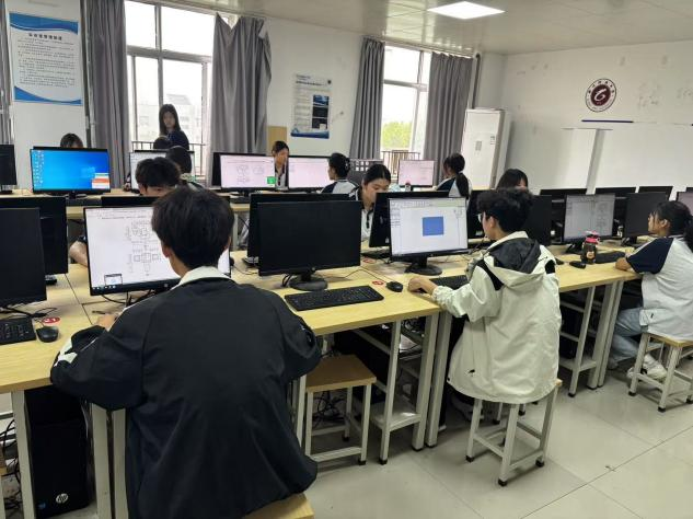 日出水了啊快点使劲动态图