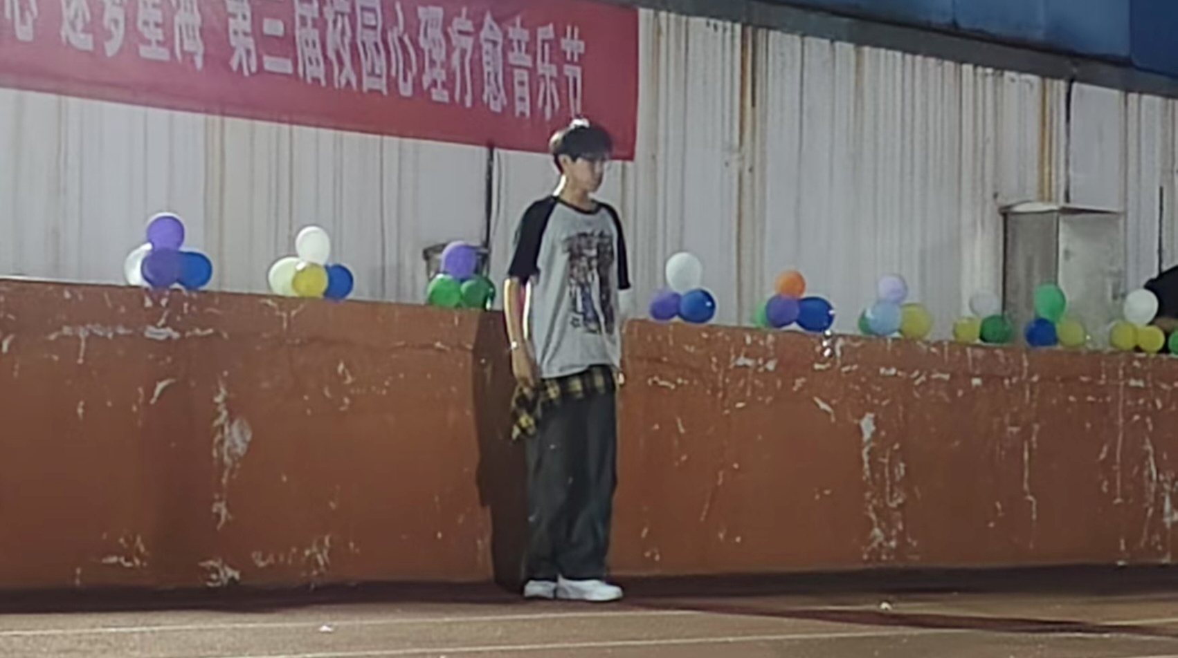 日出水了啊快点使劲动态图