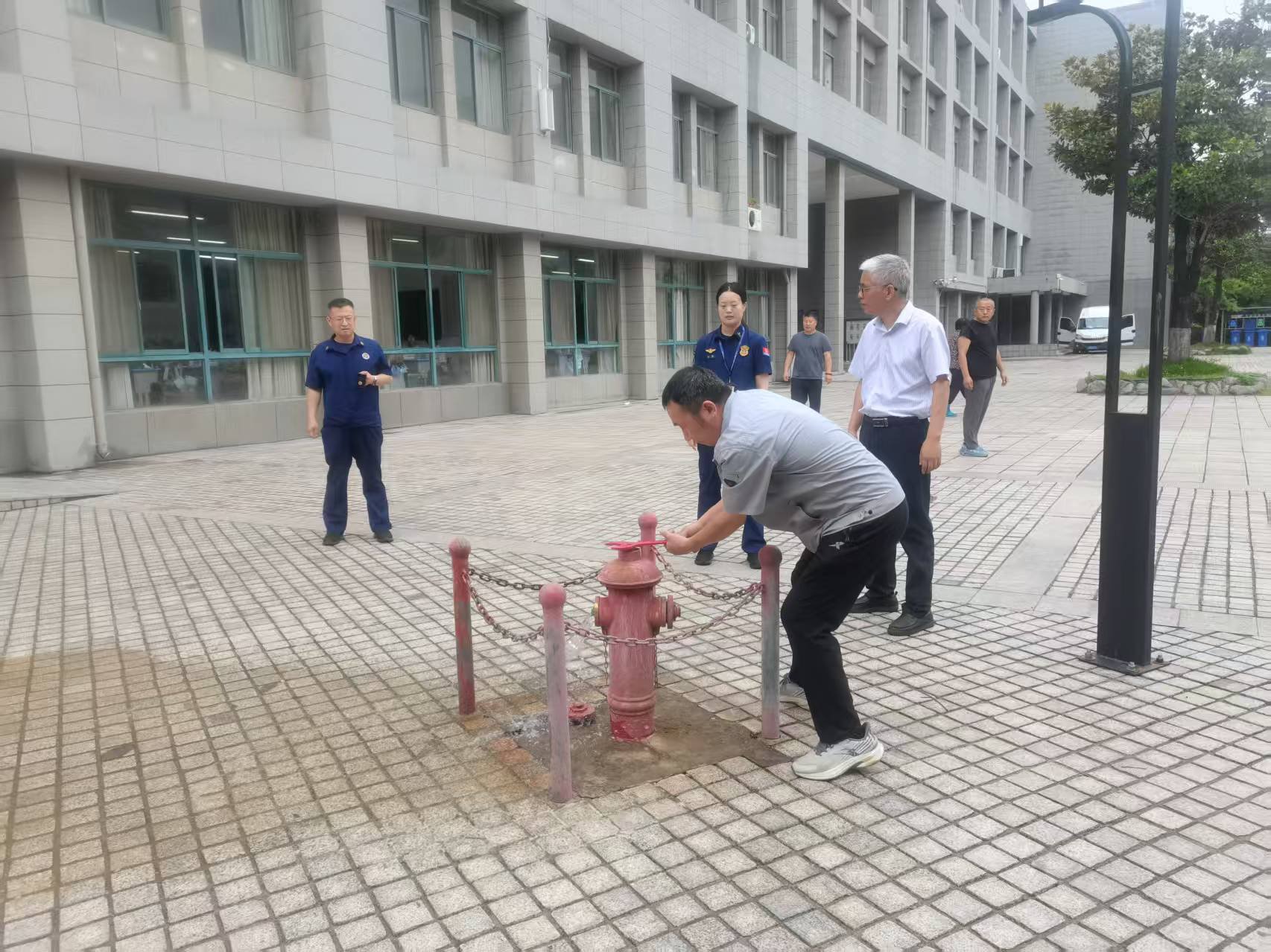 日出水了啊快点使劲动态图