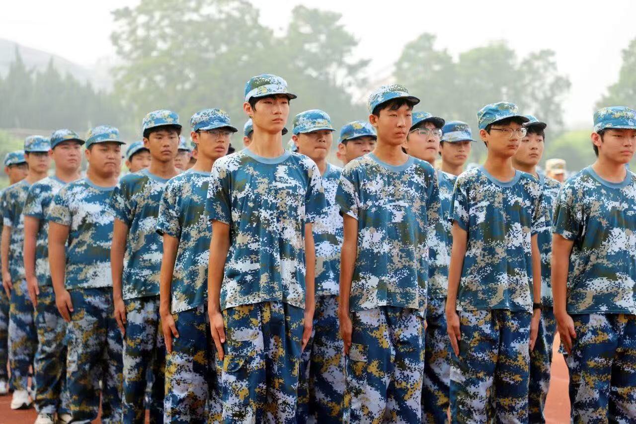 日出水了啊快点使劲动态图